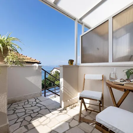 Apartments Lacrima
