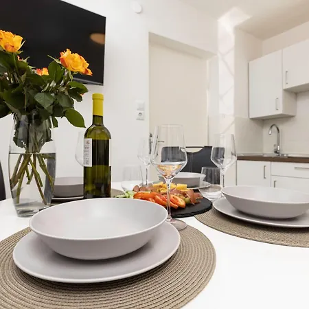 Apartments Lacrima