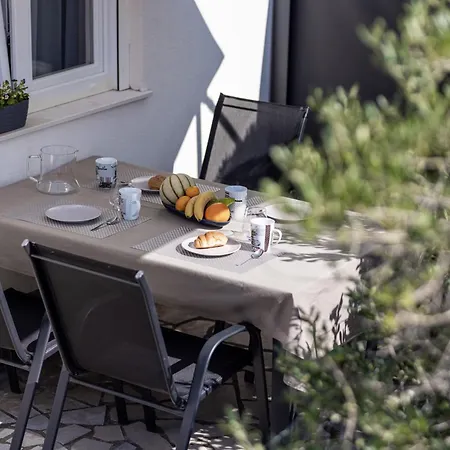 Apartments Lacrima Lägenhet Šilo