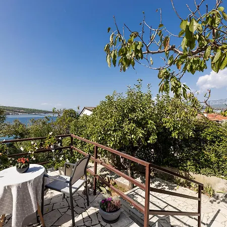 Apartment Apartments Lacrima *